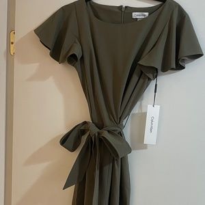 NWT Calvin Klein Green Flutter Sleeve Jumpsuit Size 4